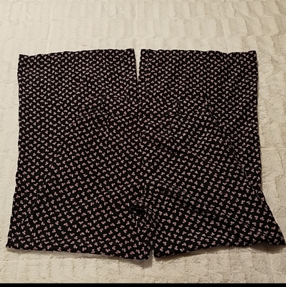 NWOT Forever 21 floral pants - Picture 9 of 9